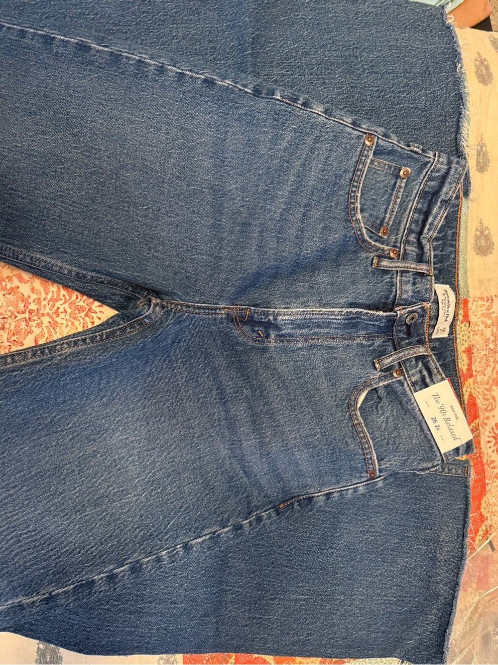 Abercrombie and Fitch 90s High Rise Jeans - Picture 4 of 6